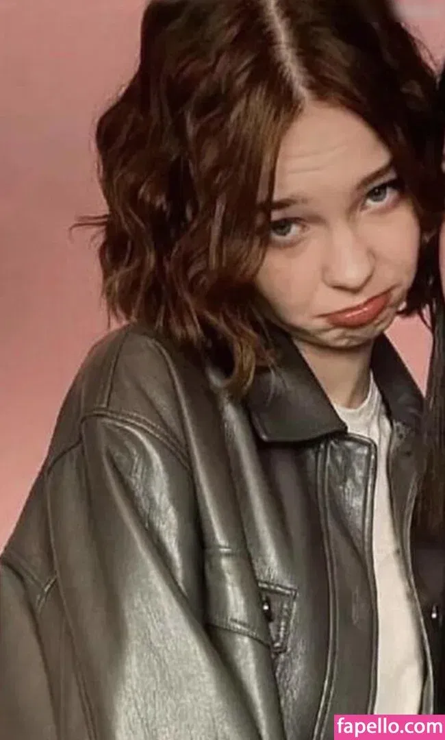 Emma Myers Onlyfans Photo Gallery 