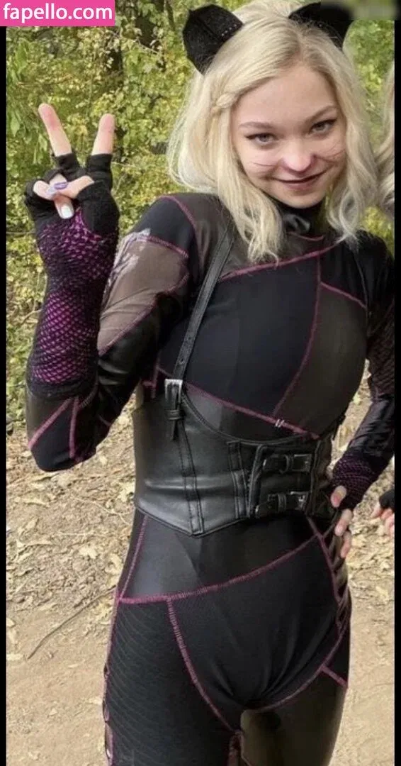 Emma Myers Onlyfans Photo Gallery 