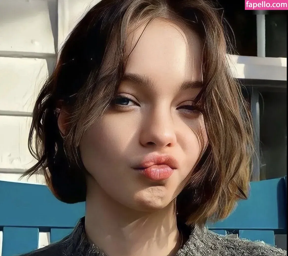 Emma Myers Onlyfans Photo Gallery 