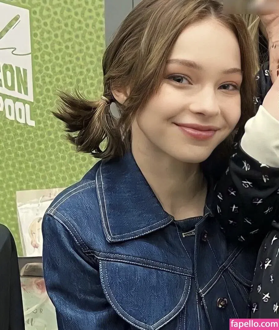 Emma Myers Onlyfans Photo Gallery 