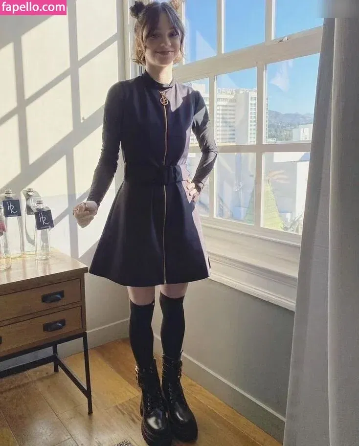 Emma Myers Onlyfans Photo Gallery 