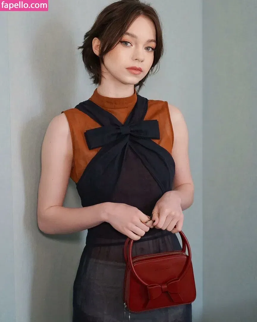 Emma Myers Onlyfans Photo Gallery 