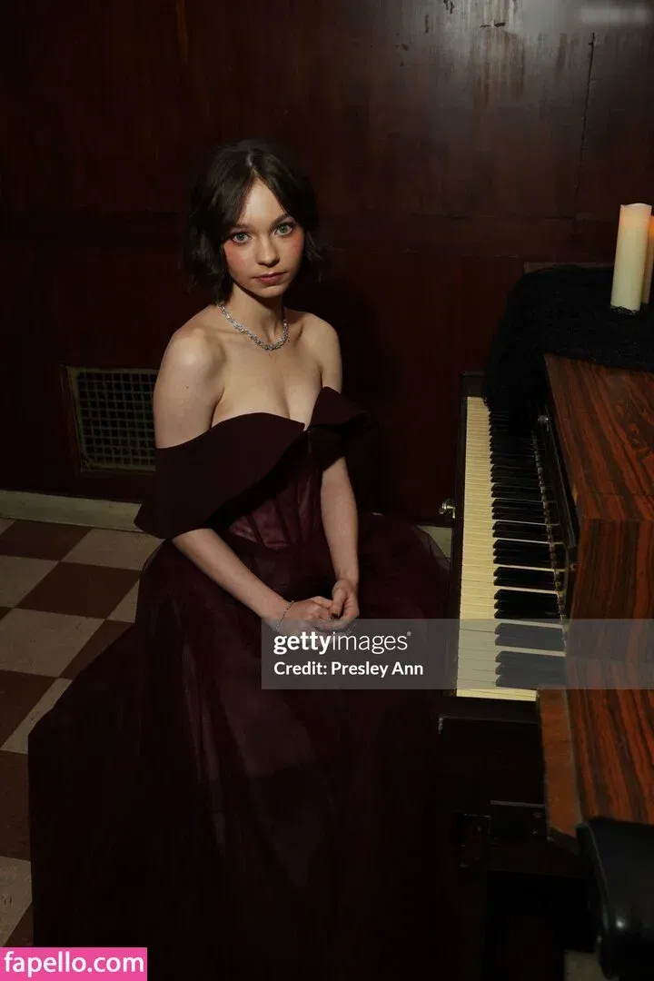 Emma Myers Onlyfans Photo Gallery 