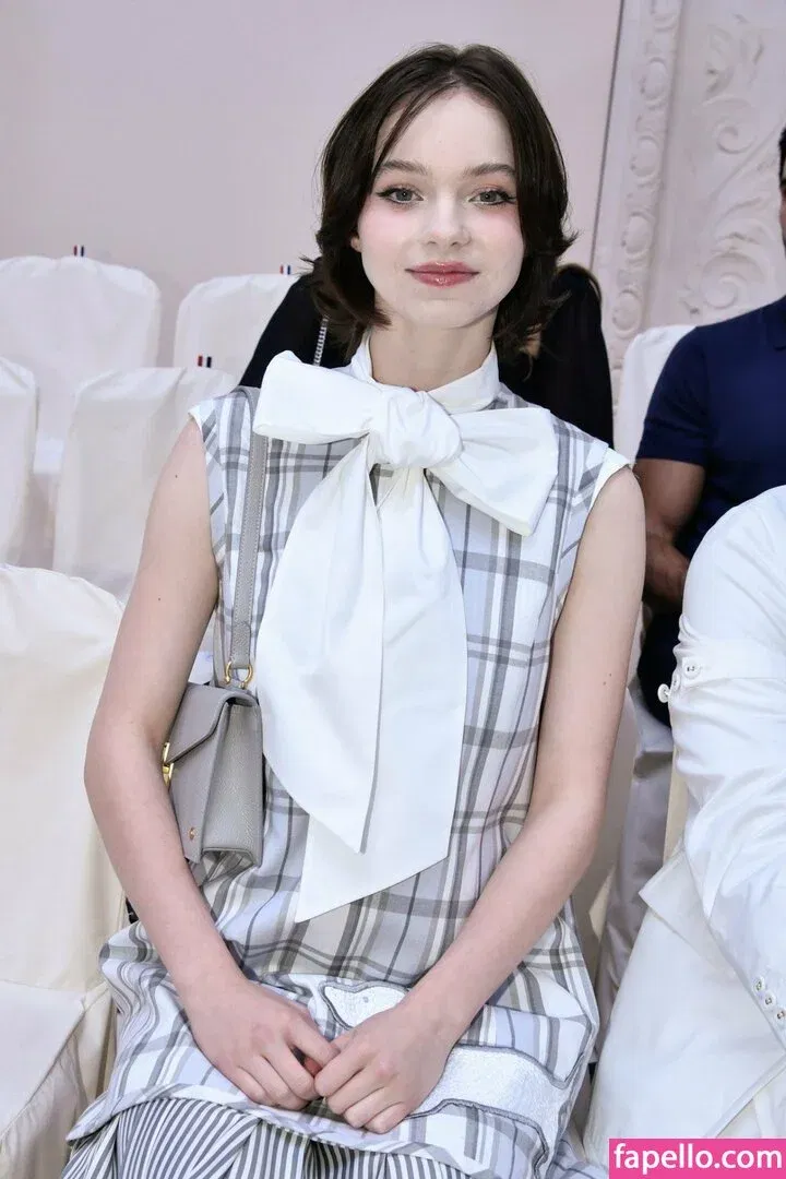 Emma Myers Onlyfans Photo Gallery 