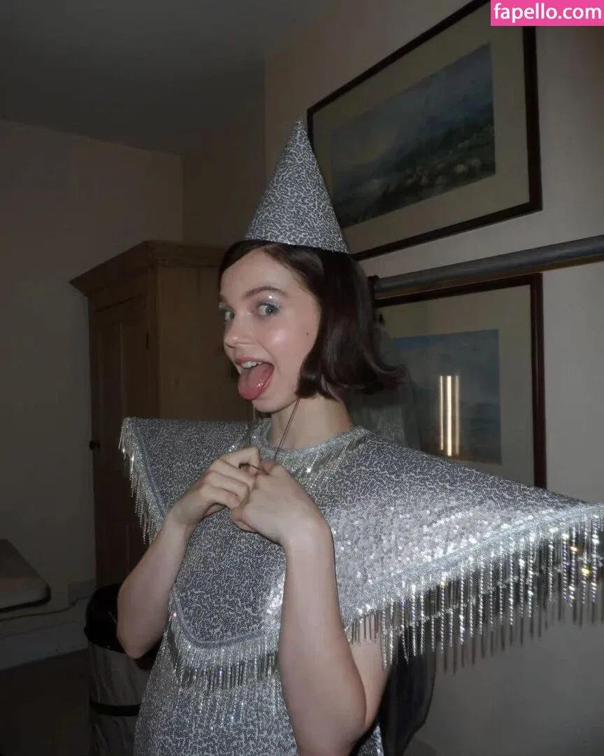 Emma Myers Onlyfans Photo Gallery 