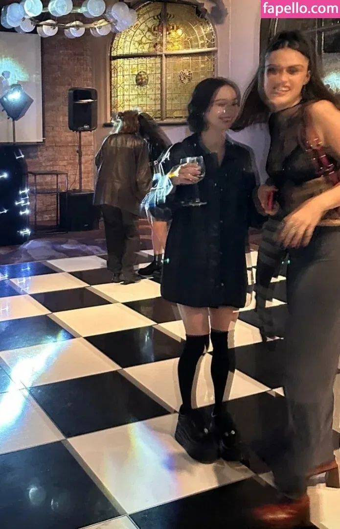 Emma Myers Onlyfans Photo Gallery 