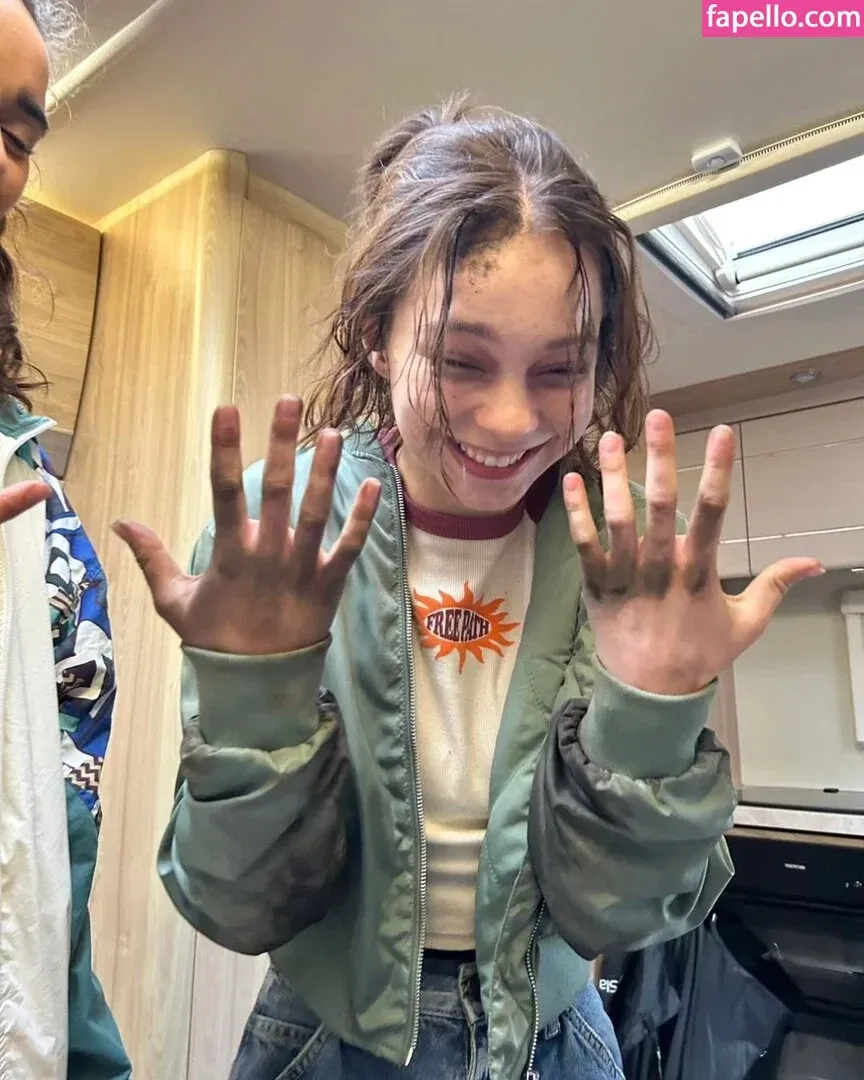 Emma Myers Onlyfans Photo Gallery 