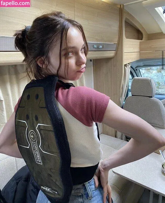 Emma Myers Onlyfans Photo Gallery 