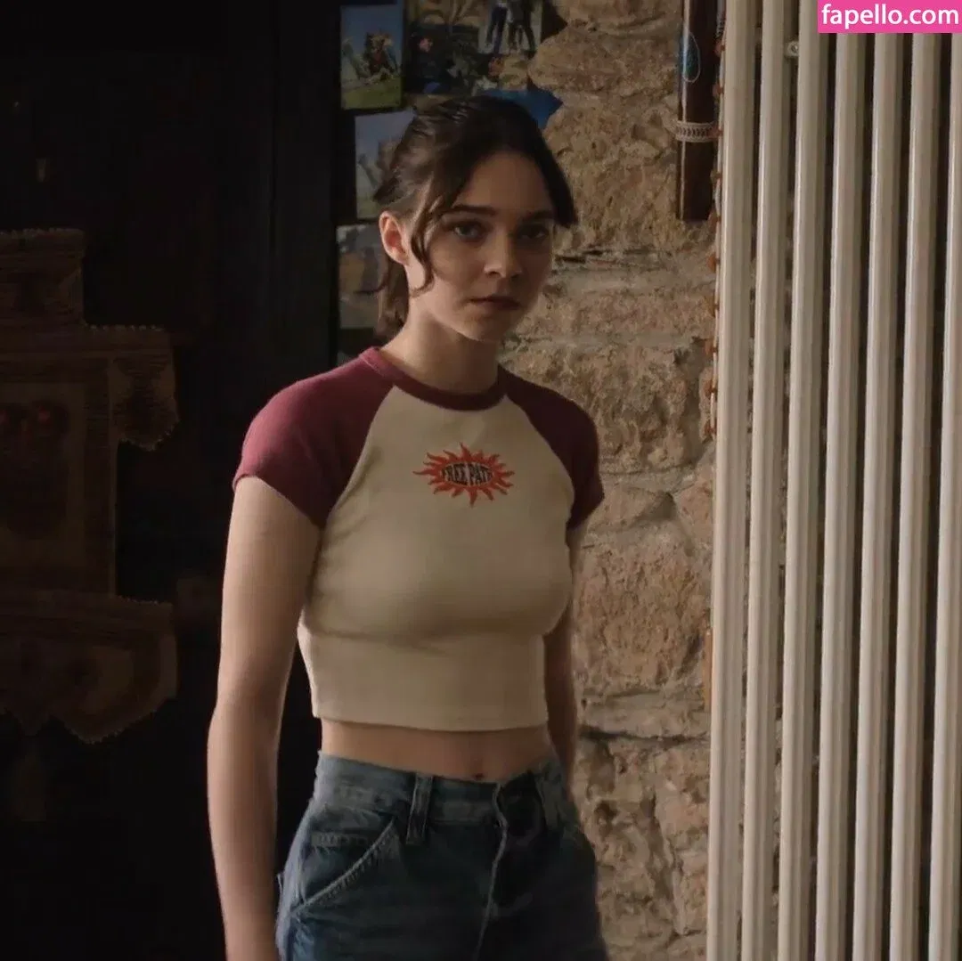 Emma Myers Onlyfans Photo Gallery 