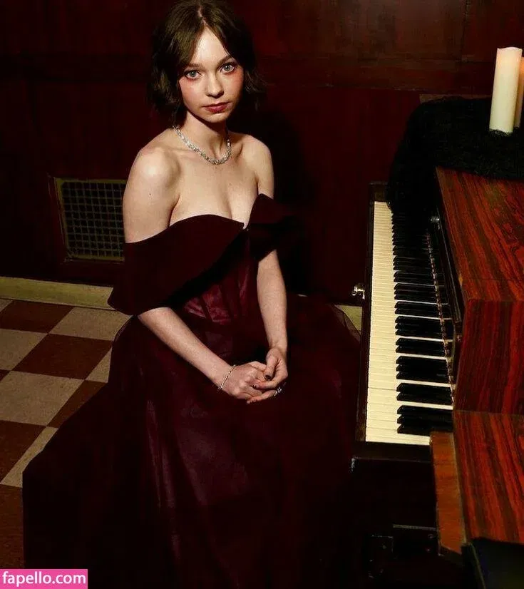 Emma Myers Onlyfans Photo Gallery 