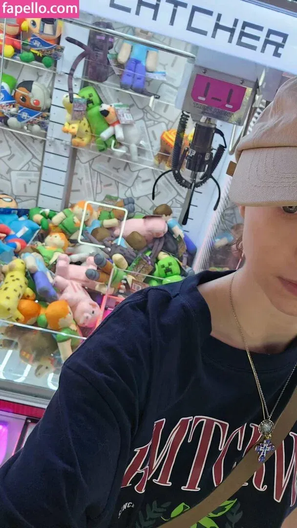 Emma Myers Onlyfans Photo Gallery 