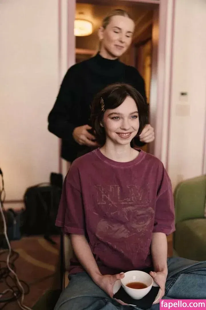 Emma Myers Onlyfans Photo Gallery 