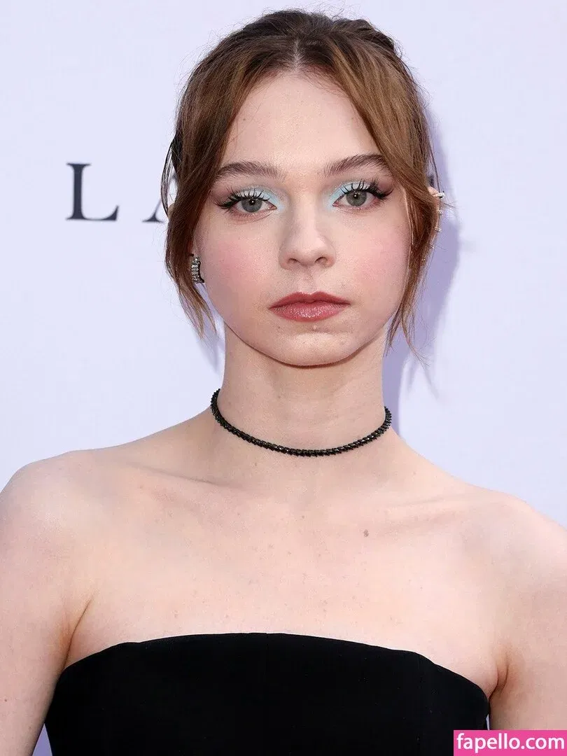 Emma Myers Onlyfans Photo Gallery 