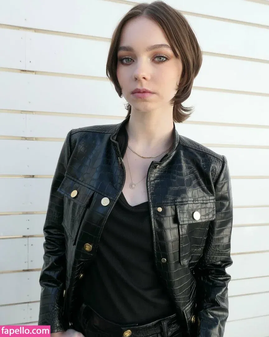 Emma Myers Onlyfans Photo Gallery 