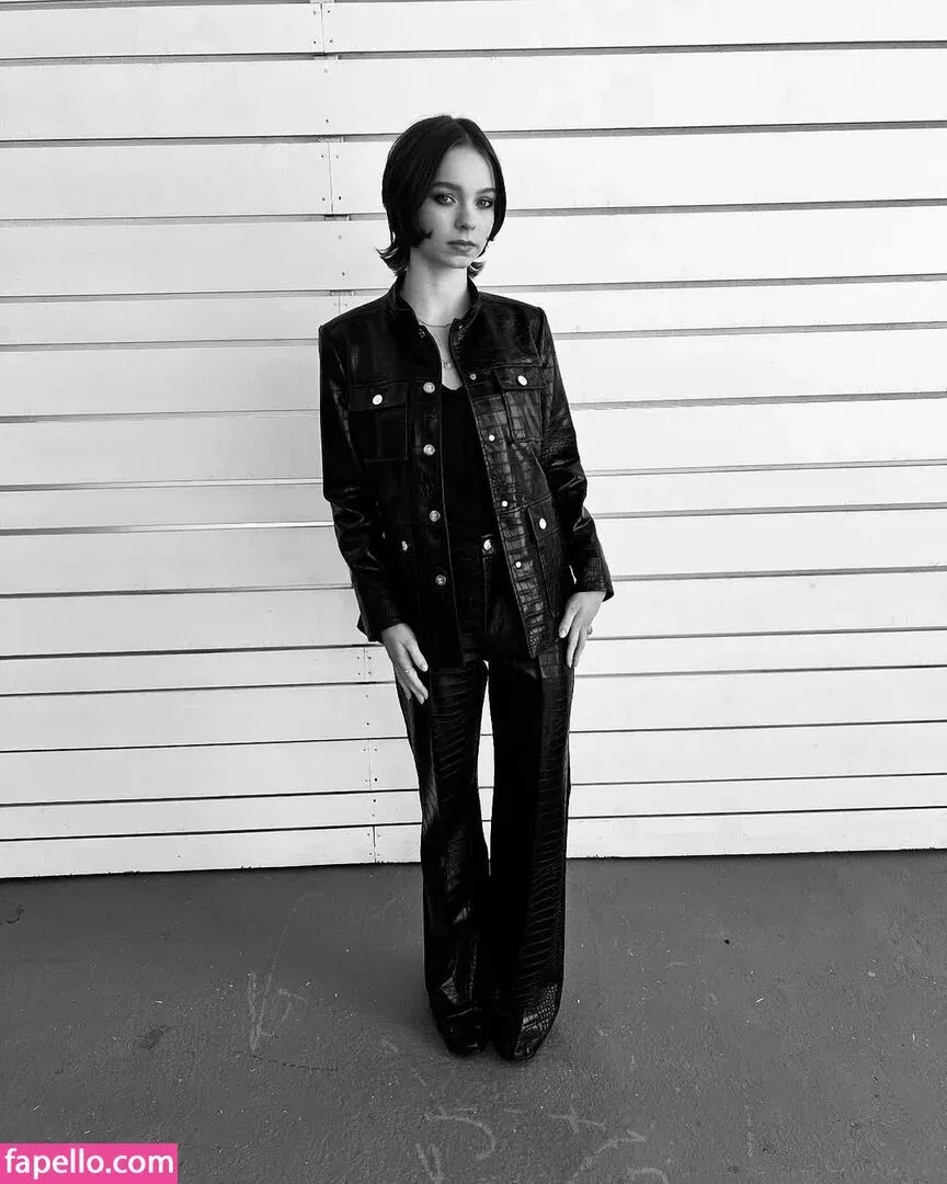 Emma Myers Onlyfans Photo Gallery 