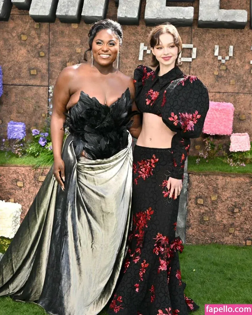 Emma Myers Onlyfans Photo Gallery 