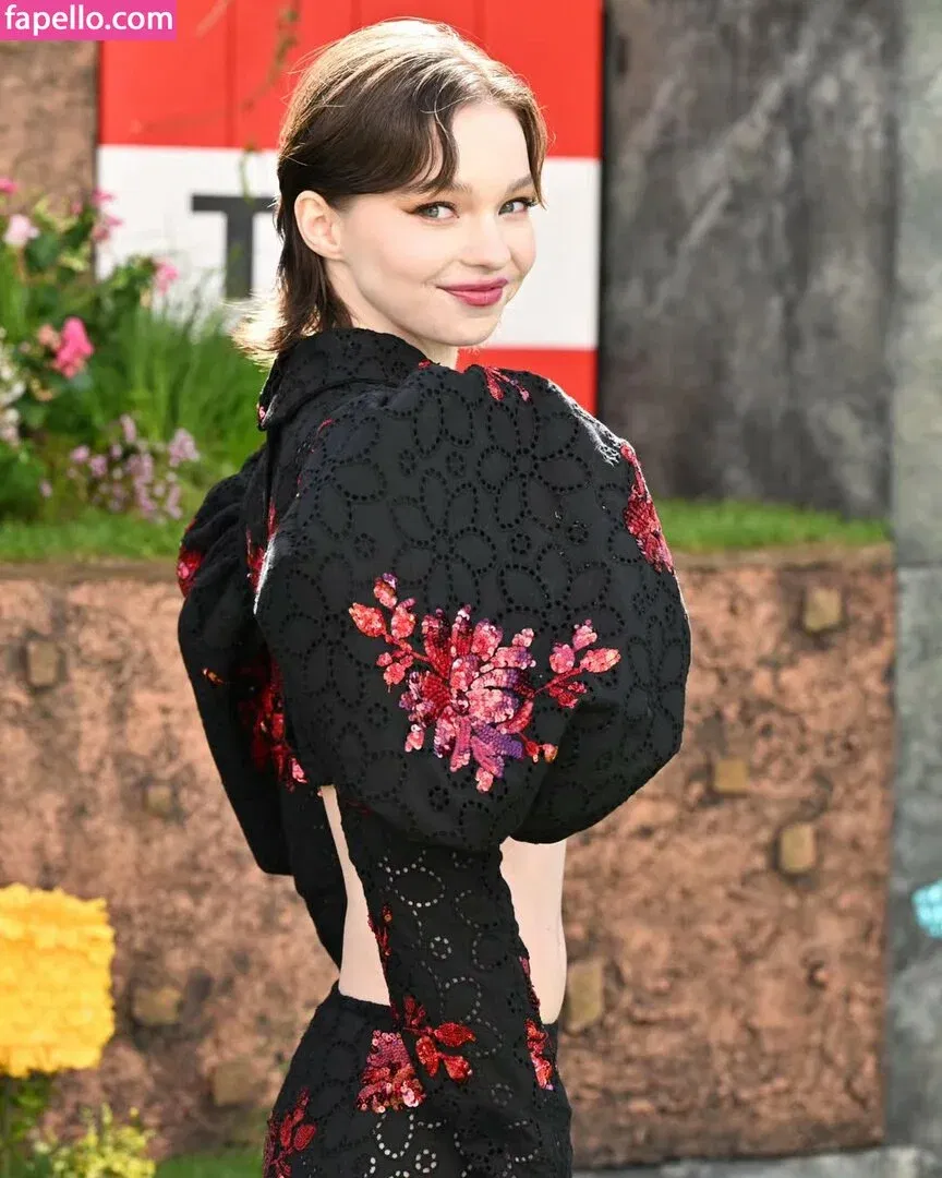 Emma Myers Onlyfans Photo Gallery 