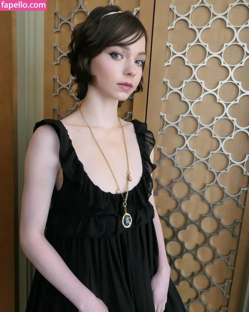 Emma Myers Onlyfans Photo Gallery 