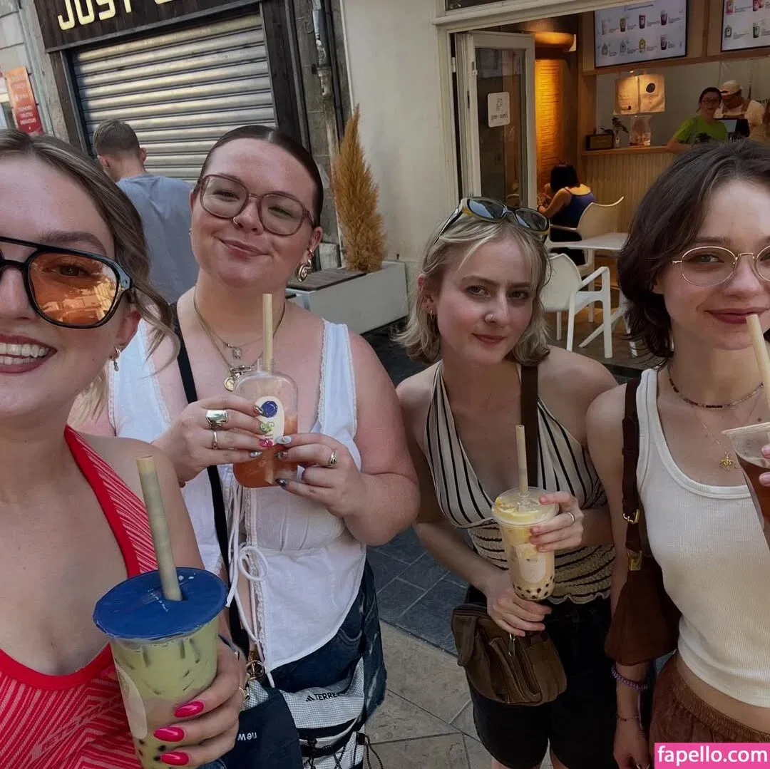 Emma Myers Onlyfans Photo Gallery 