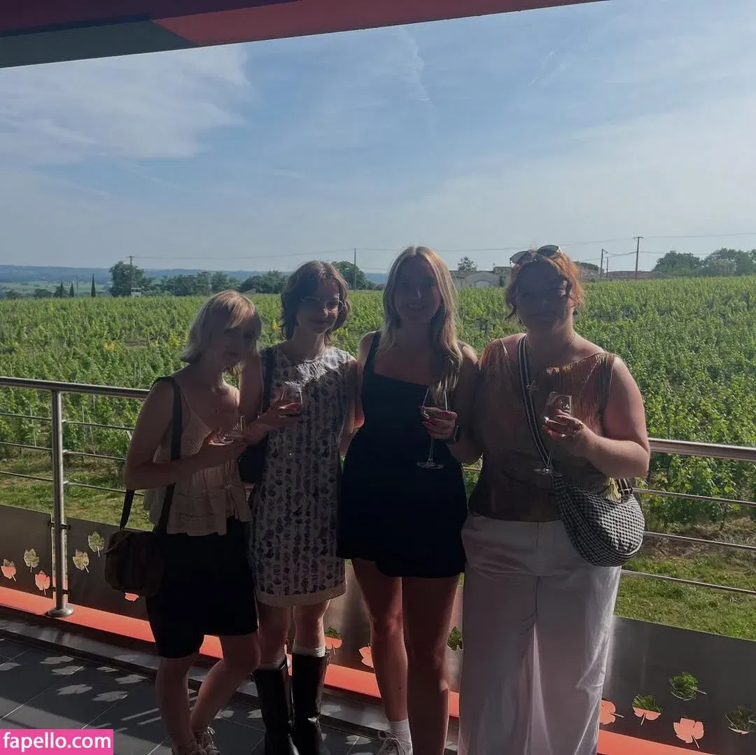 Emma Myers Onlyfans Photo Gallery 