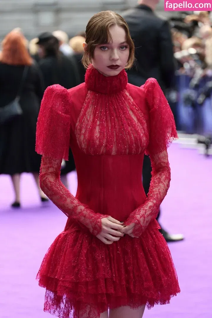 Emma Myers Onlyfans Photo Gallery 