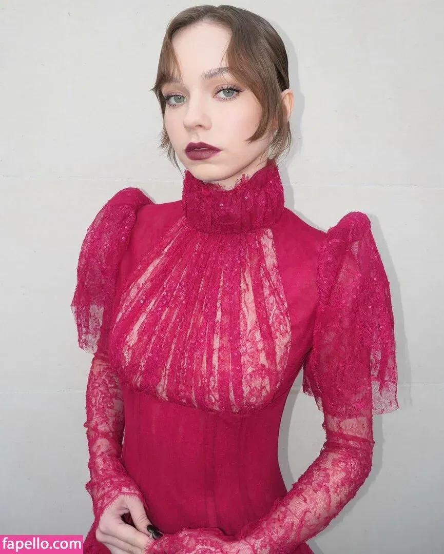 Emma Myers Onlyfans Photo Gallery 