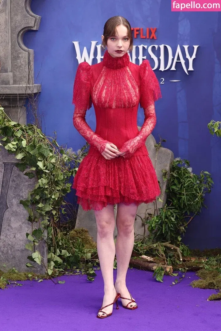 Emma Myers Onlyfans Photo Gallery 