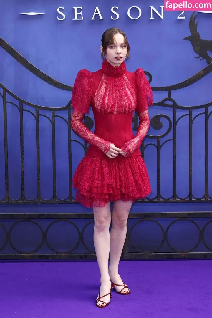 Emma Myers Onlyfans Photo Gallery 