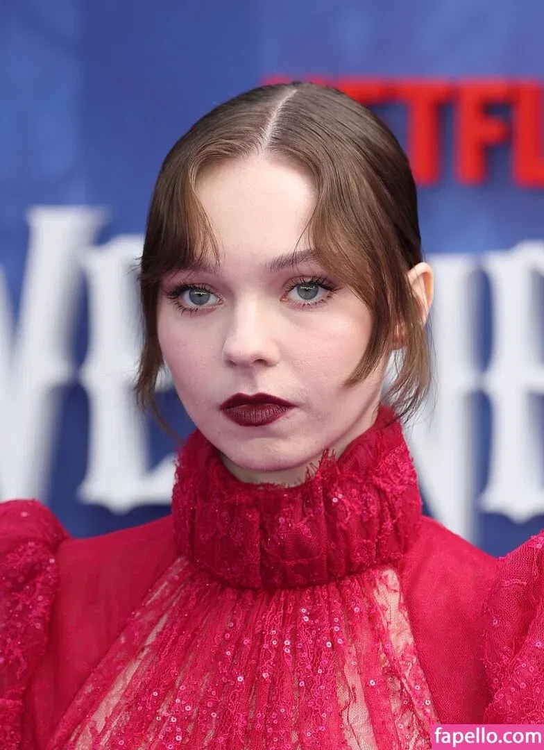 Emma Myers Onlyfans Photo Gallery 