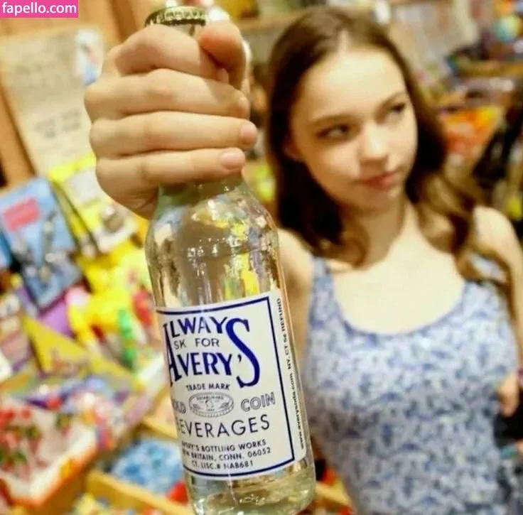 Emma Myers Onlyfans Photo Gallery 