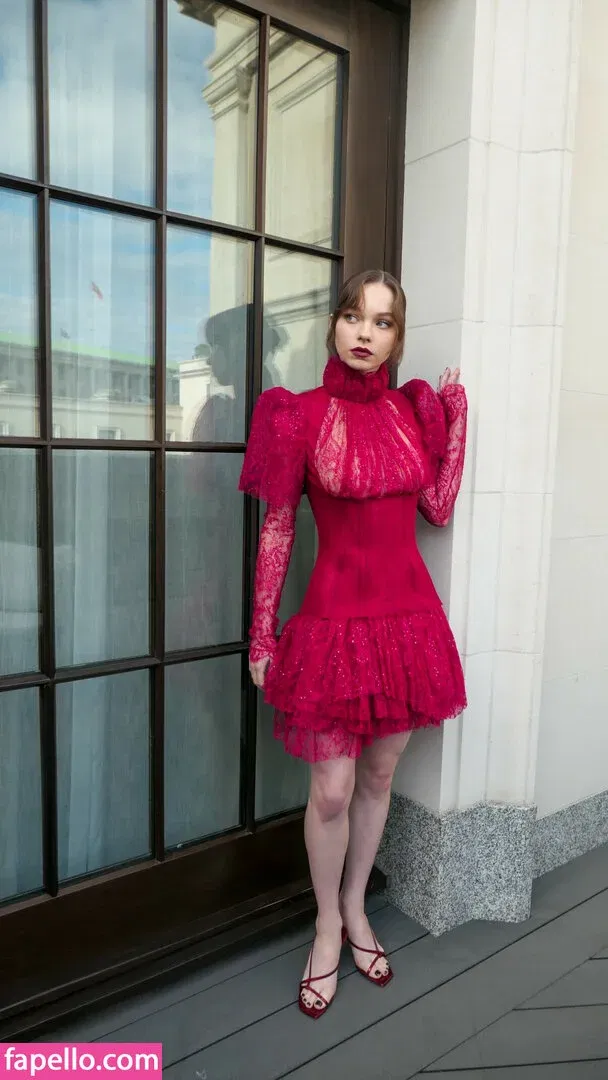 Emma Myers Onlyfans Photo Gallery 