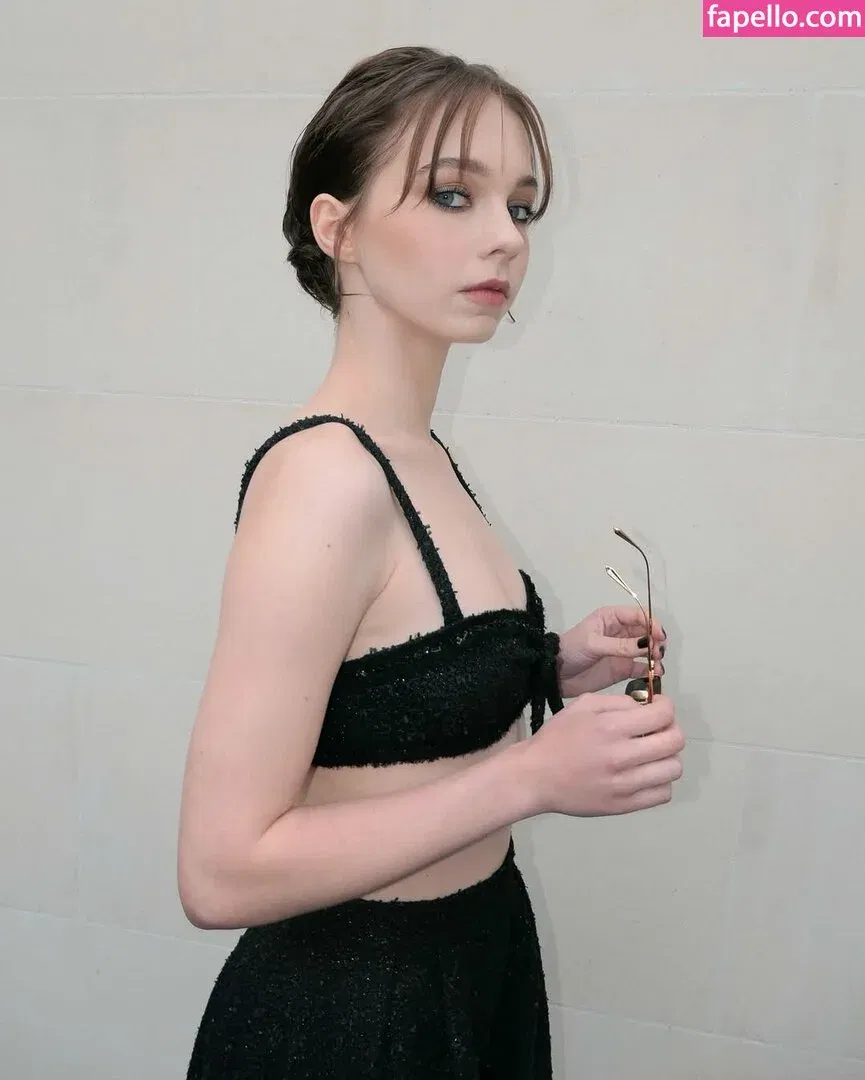 Emma Myers Onlyfans Photo Gallery 