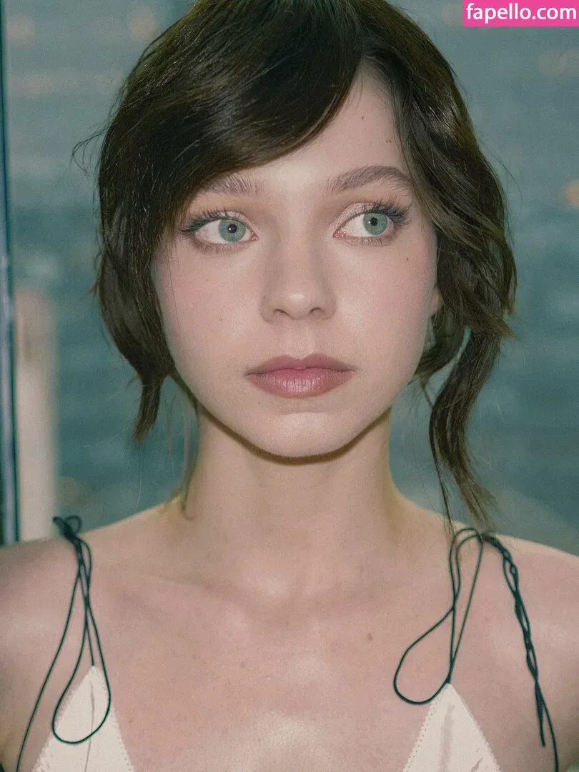 Emma Myers Onlyfans Photo Gallery 