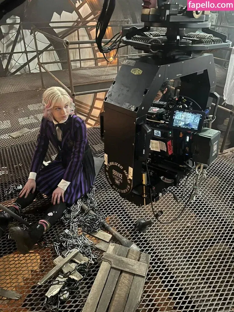 Emma Myers Onlyfans Photo Gallery 