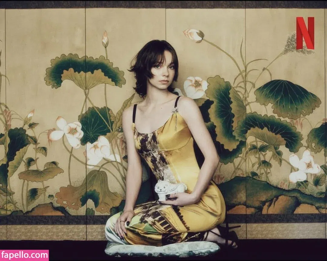 Emma Myers Onlyfans Photo Gallery 