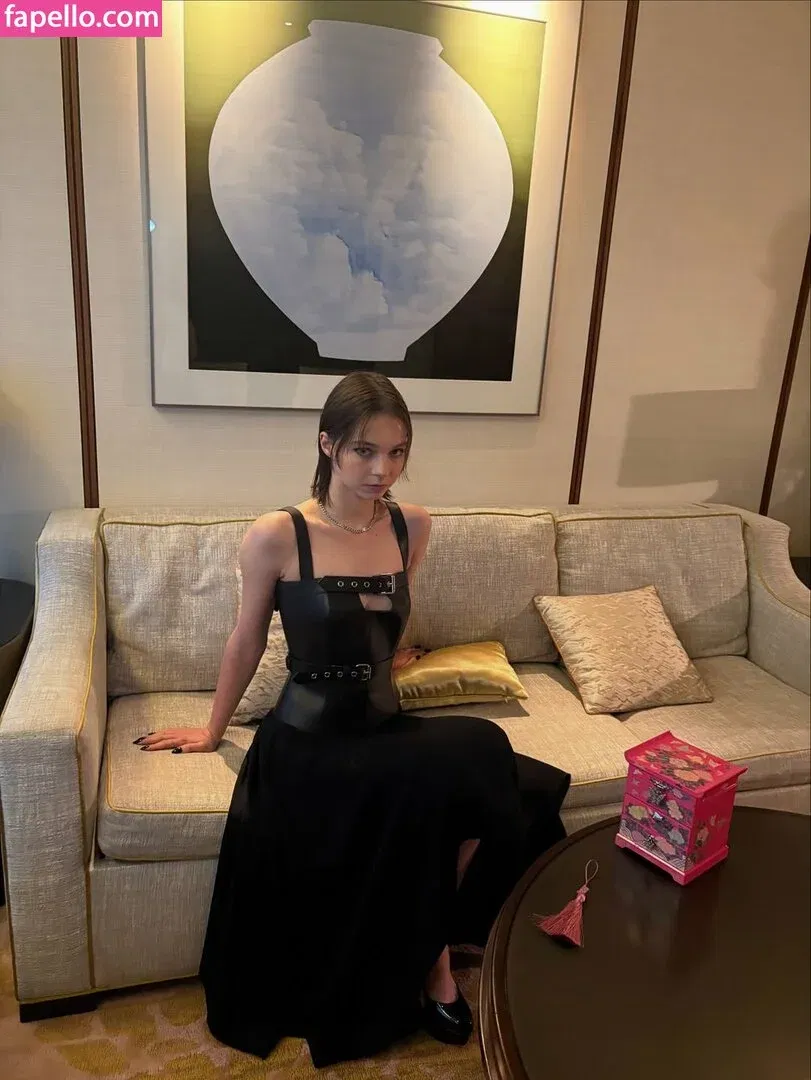 Emma Myers Onlyfans Photo Gallery 