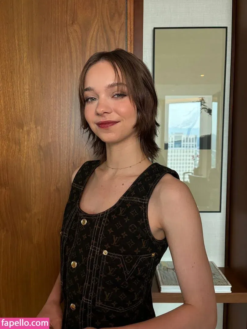 Emma Myers Onlyfans Photo Gallery 