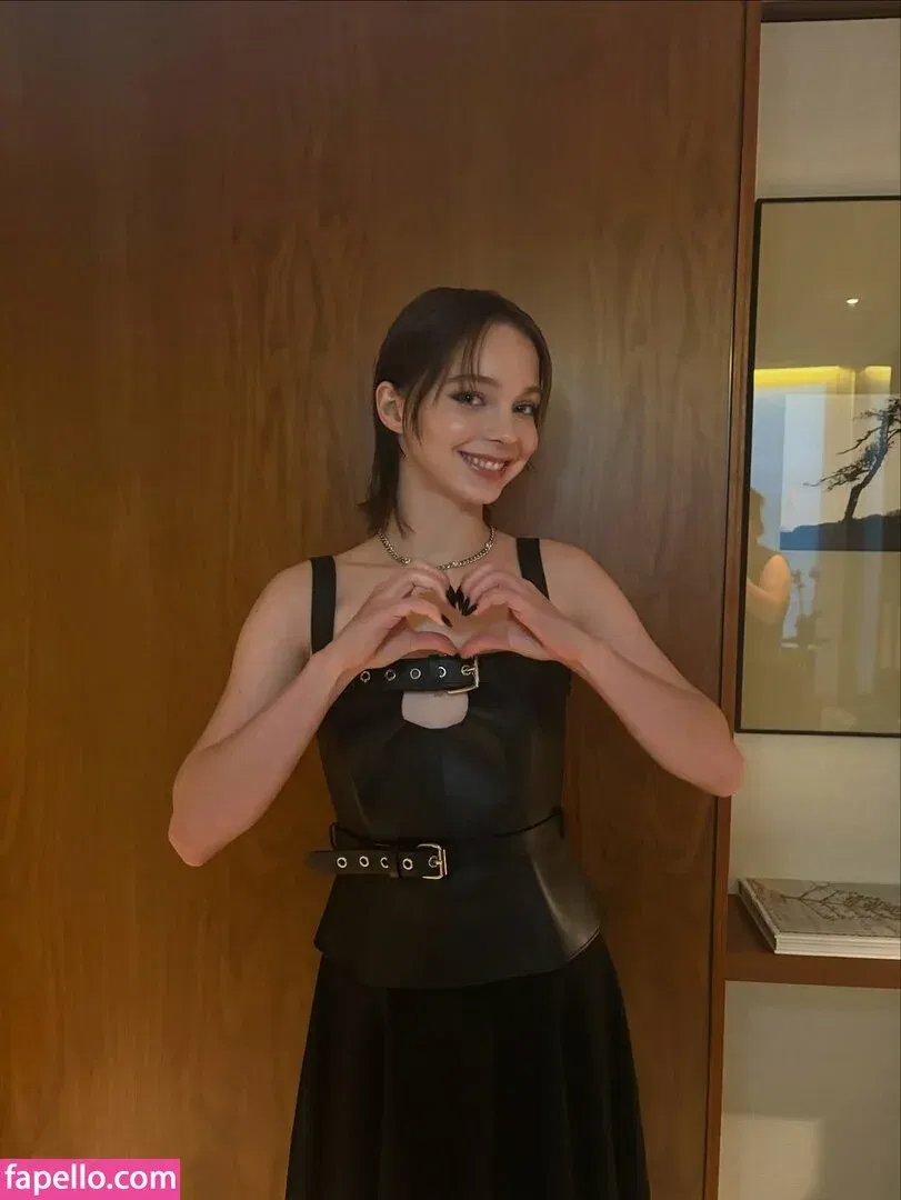 Emma Myers Onlyfans Photo Gallery 