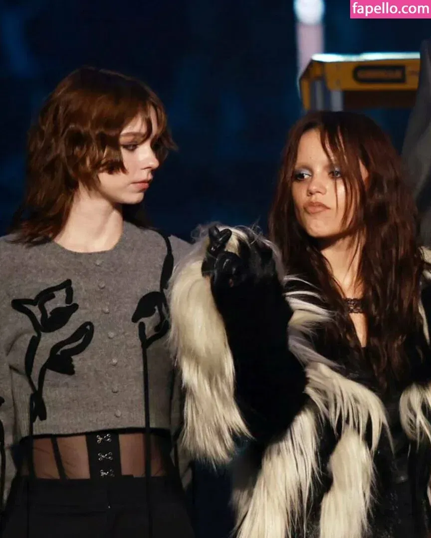 Emma Myers Onlyfans Photo Gallery 