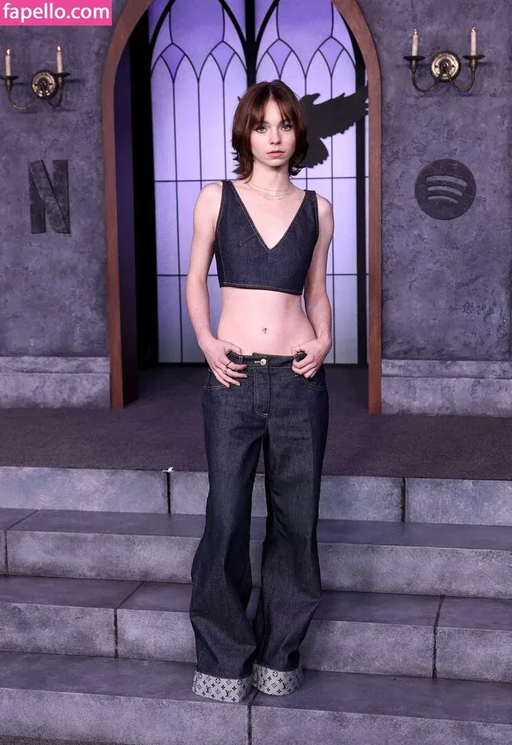 Emma Myers Onlyfans Photo Gallery 