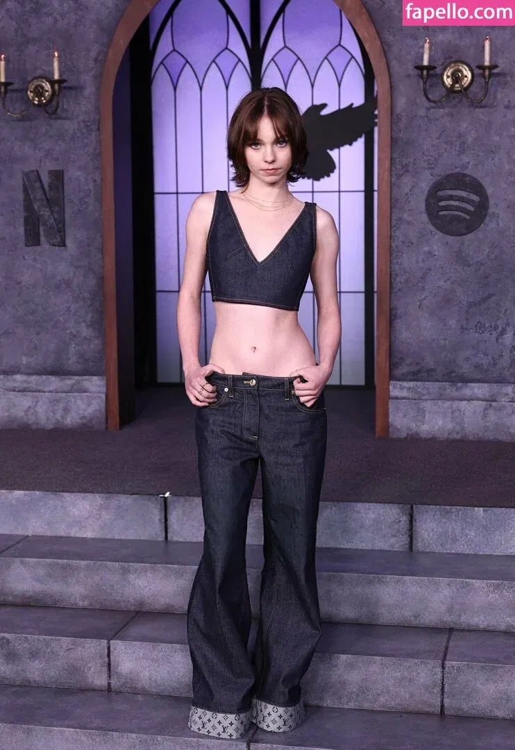 Emma Myers Onlyfans Photo Gallery 