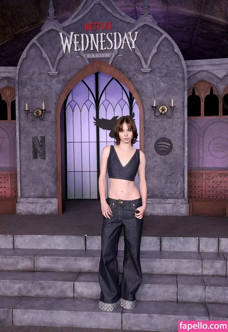 Emma Myers Onlyfans Photo Gallery 