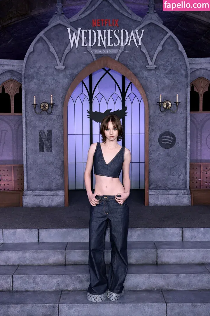 Emma Myers Onlyfans Photo Gallery 