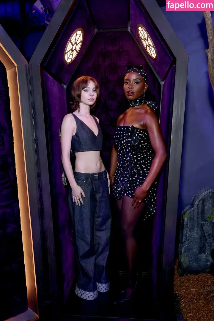 Emma Myers Onlyfans Photo Gallery 