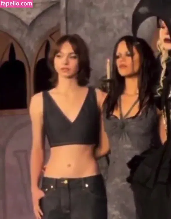 Emma Myers Onlyfans Photo Gallery 