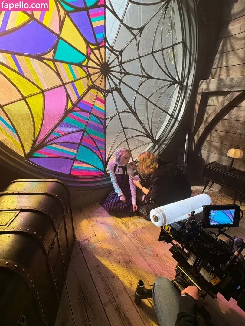 Emma Myers Onlyfans Photo Gallery 