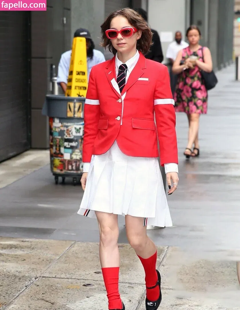 Emma Myers Onlyfans Photo Gallery 