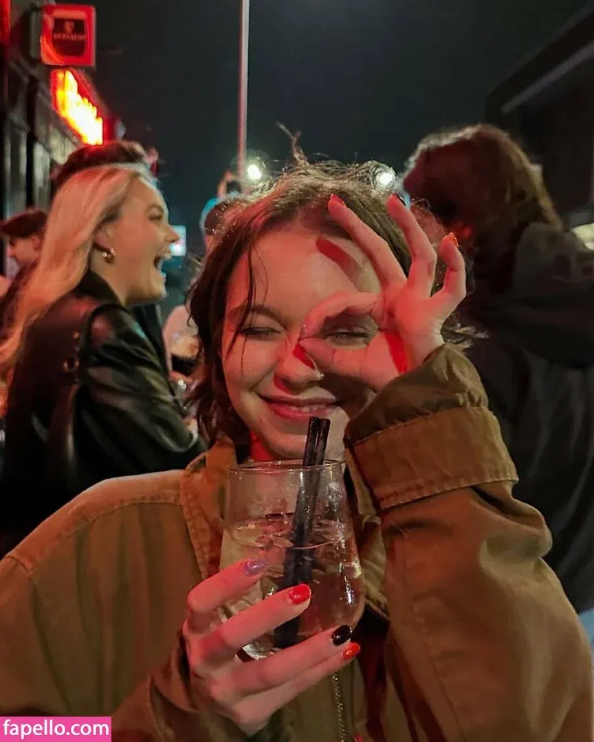 Emma Myers Onlyfans Photo Gallery 