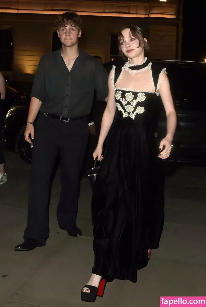 Emma Myers Onlyfans Photo Gallery 