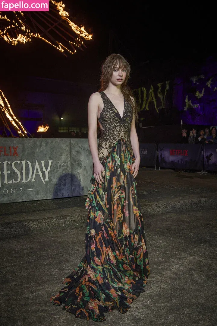 Emma Myers Onlyfans Photo Gallery 